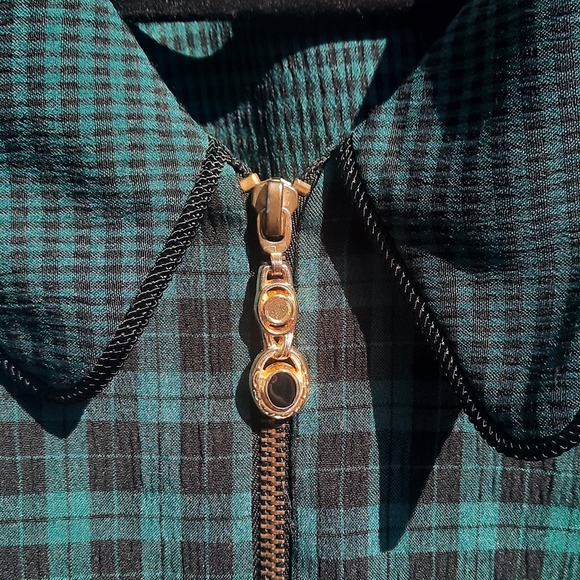 🍀3/15 Halmode Plus Green & Black Zip Up Blouse - Picture 6 of 6